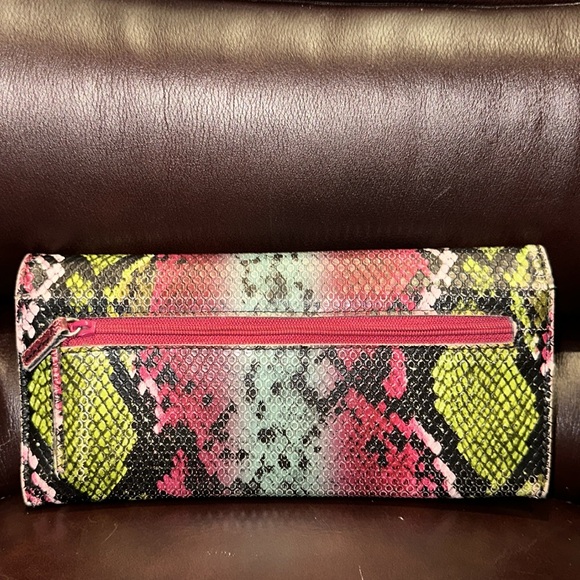 Kenneth Cole Reaction Multicoloured Faux Croc Skin Wallet - Picture 5 of 16